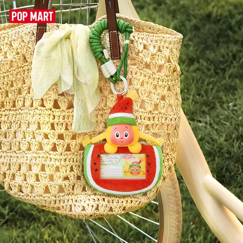 POP MART「きらきら、輝きを放て」シリーズ、カードホル - Action Figure Stand のレビューと価格