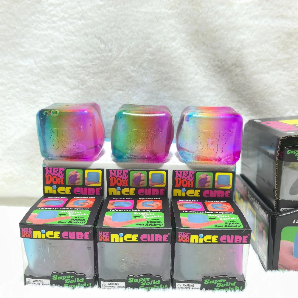 NEEDOH レインボーキューブ スクイッシー おもちゃ ス - Fidget Cube Original のレビューと価格