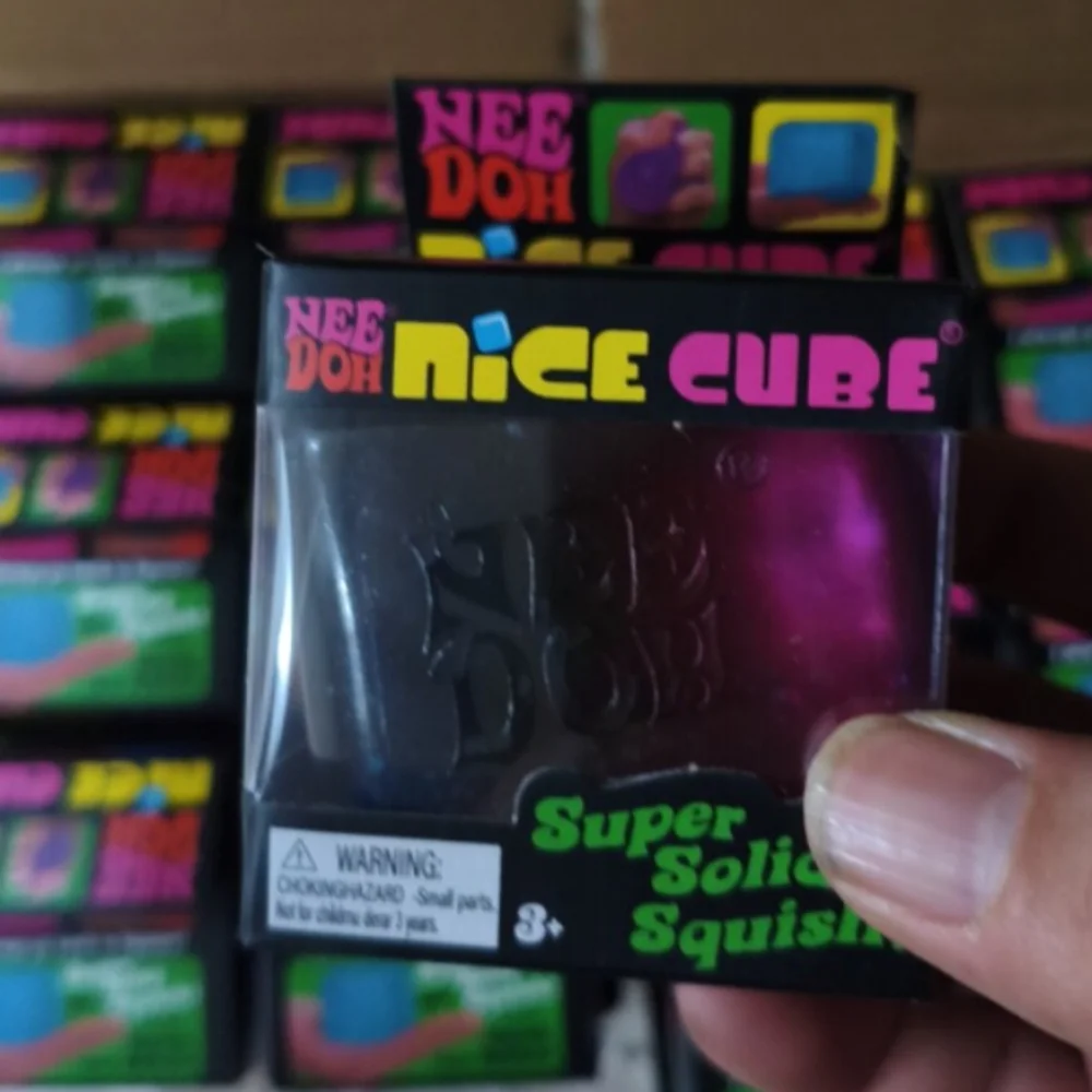 NEEDOH レインボーキューブ スクイッシー おもちゃ ス - Fidget Cube Original のレビューと価格